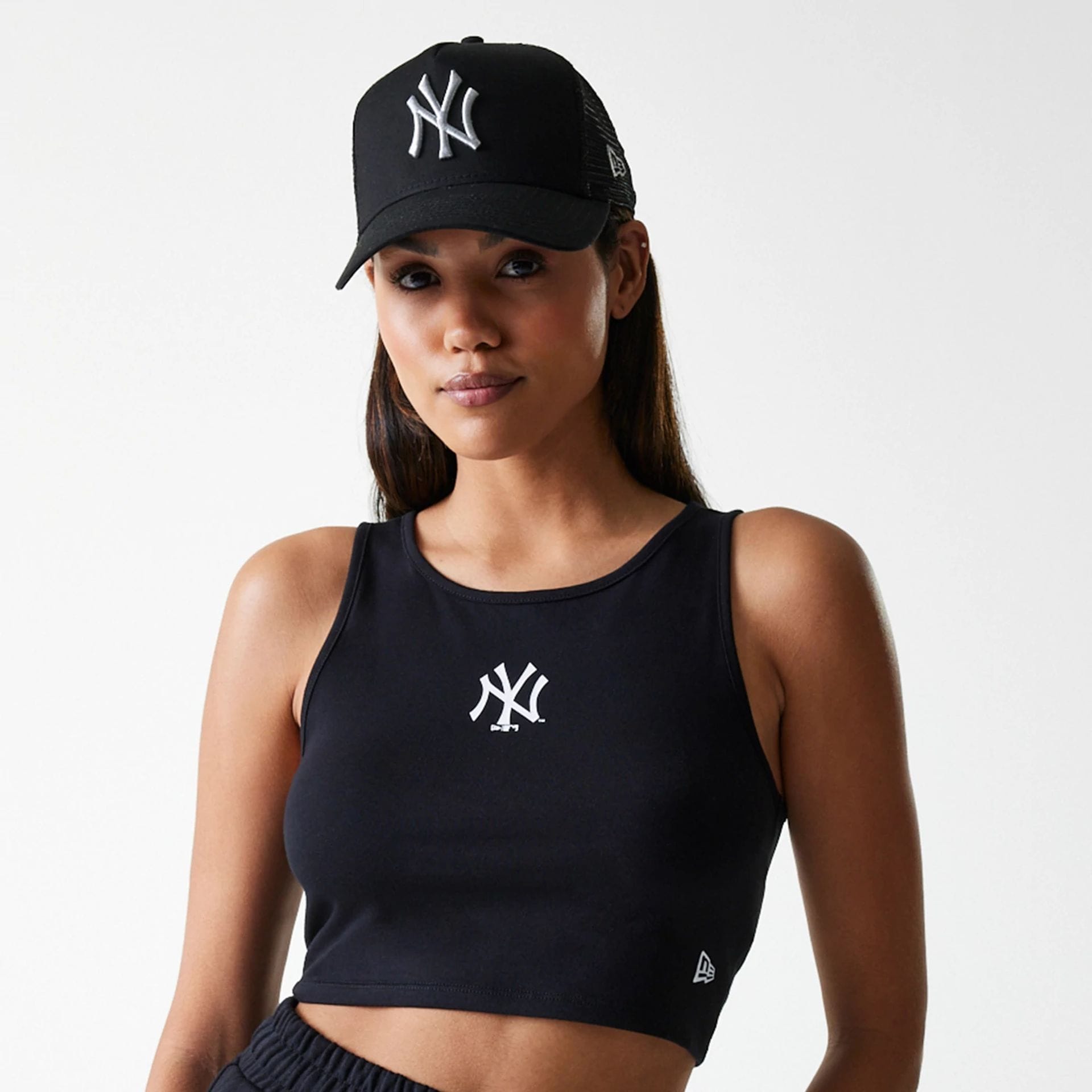 Womens MLB Midi League Essential New York Yankees Black Crop Tank