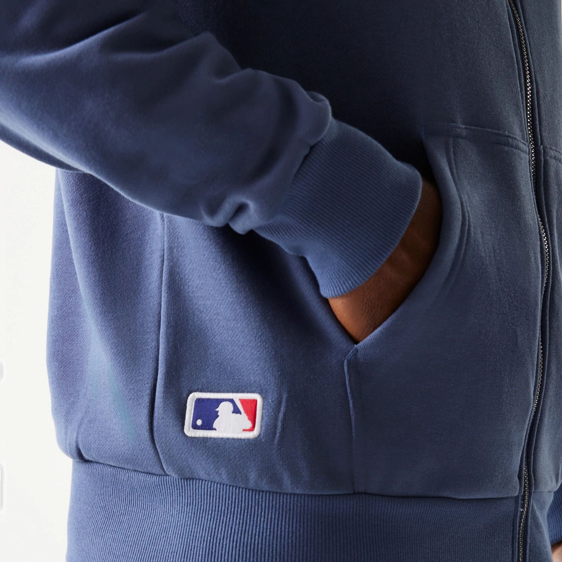 The Male model is wearing LA Dodgers MLB Midi League Essential Dark Blue Oversized Full Zip Hoodie 6