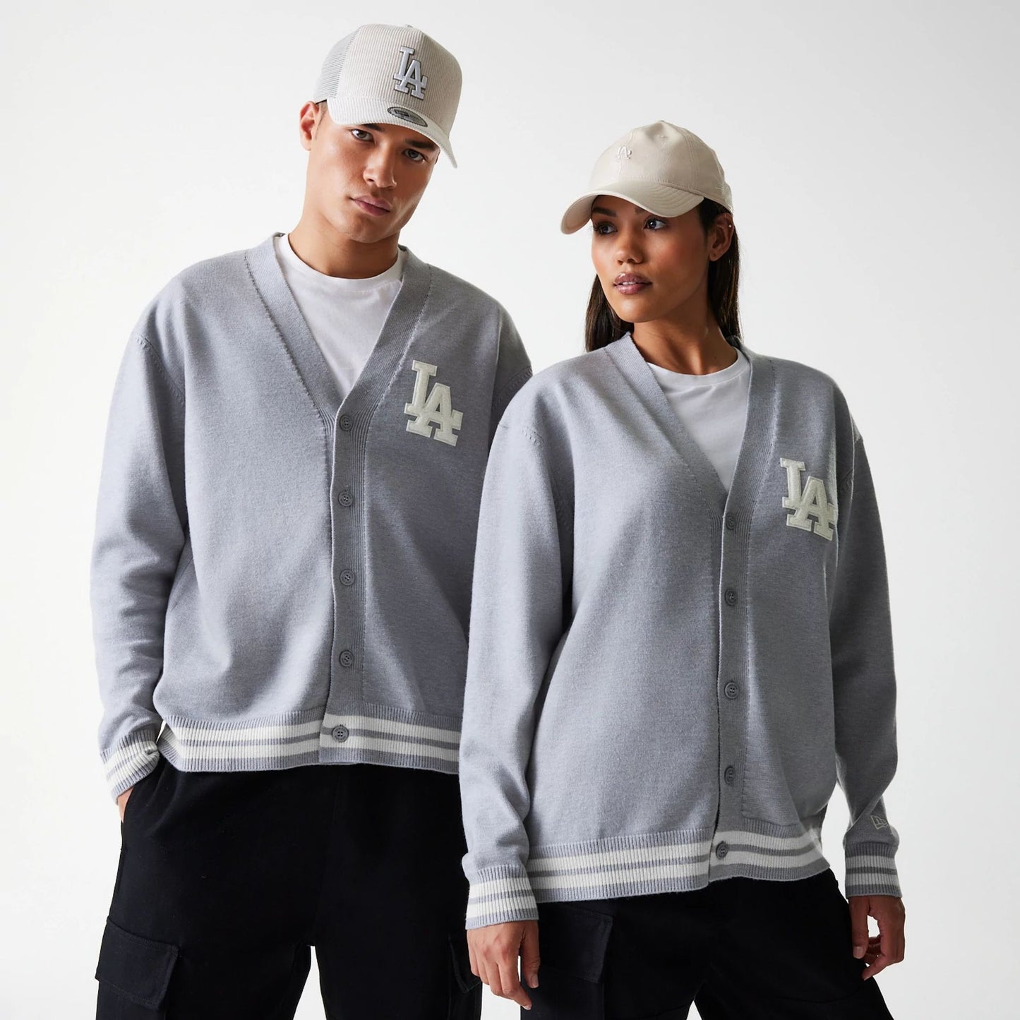 The Male model is wearing LA Dodgers MLB Knit Grey Cardigan  1