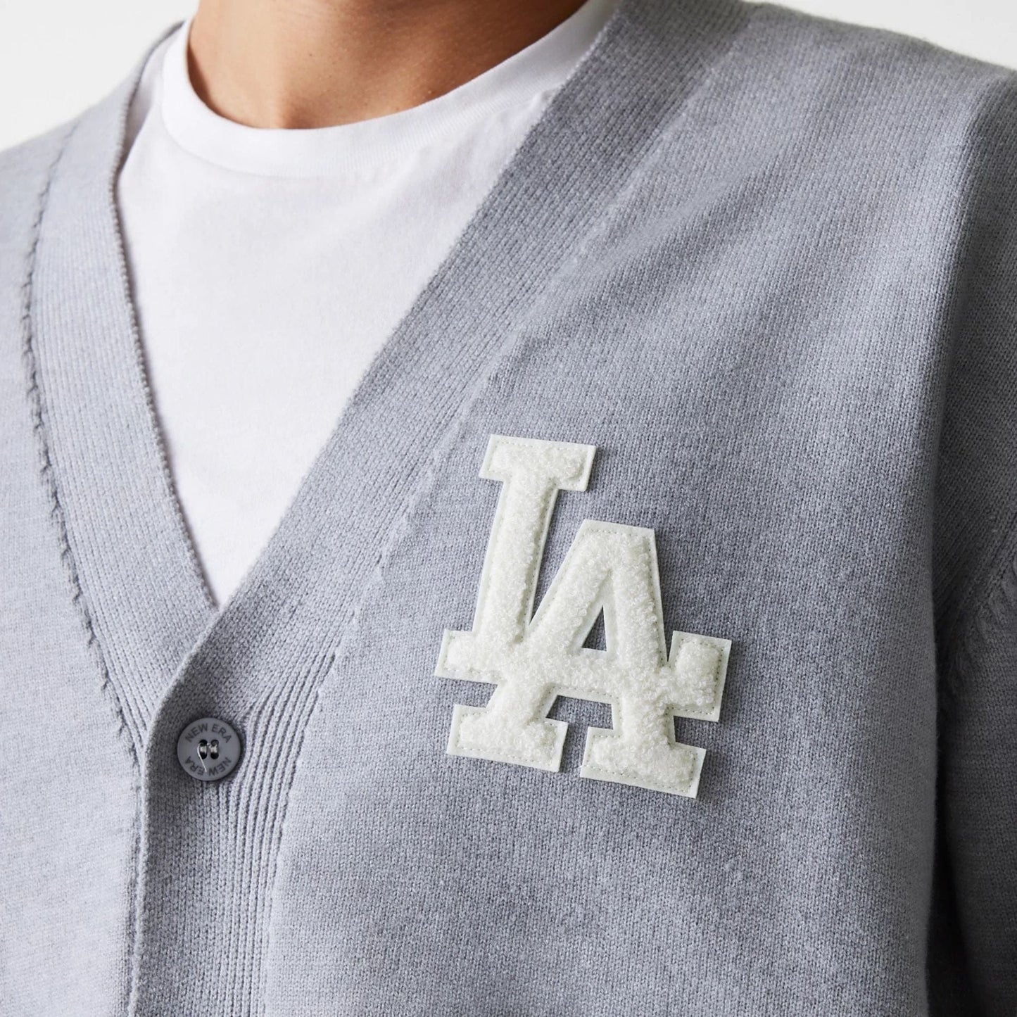 The Male model is wearing LA Dodgers MLB Knit Grey Cardigan  6