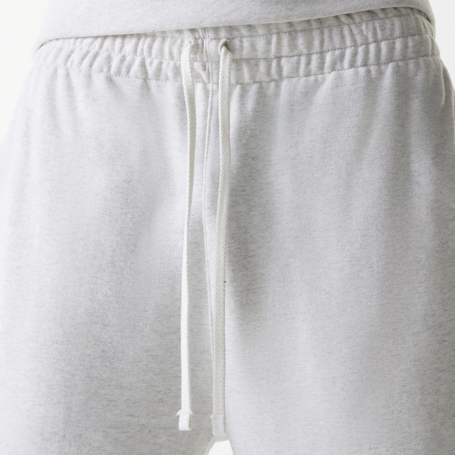 The Male model is wearing LA Dodgers MLB Heritage Pastel Grey Joggers 6