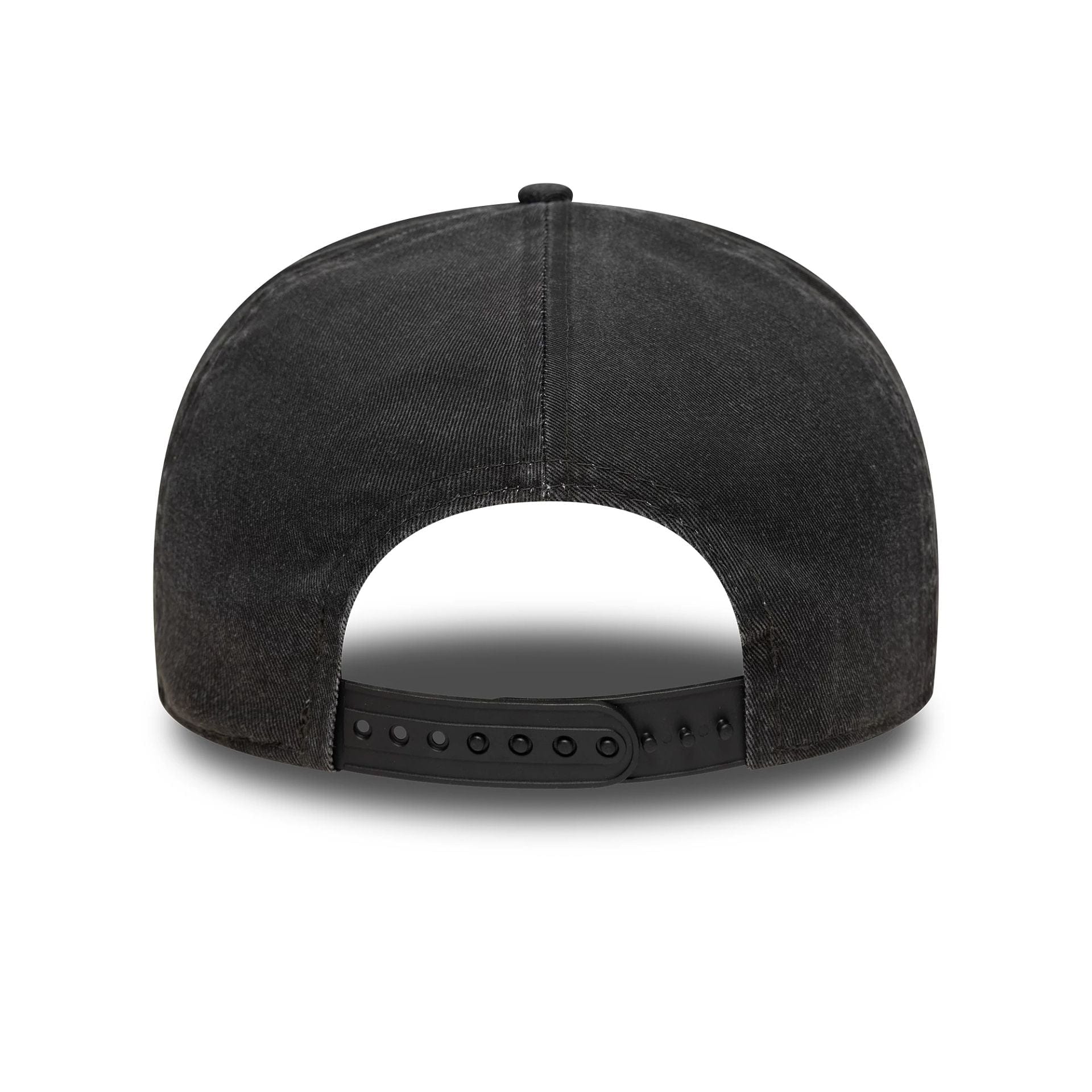 This is a Newcastle United FC Italian Washed Black 19TWENTY Adjustable Cap 4