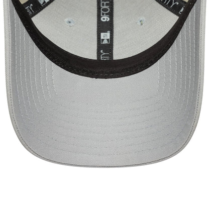 This is a AS Roma Womens Contrast Cream 9FORTY Adjustable Cap 5