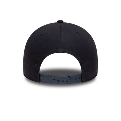 Pictured is this Core Chelsea FC Lion Crest 9FORTY in navy. 4