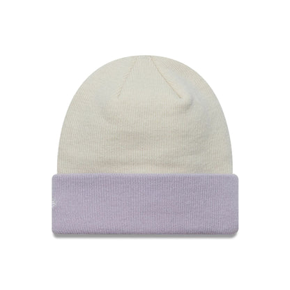 This is a Chelsea FC Lion Crest Womens Contrast Cream Cuff Knit Beanie Hat 2