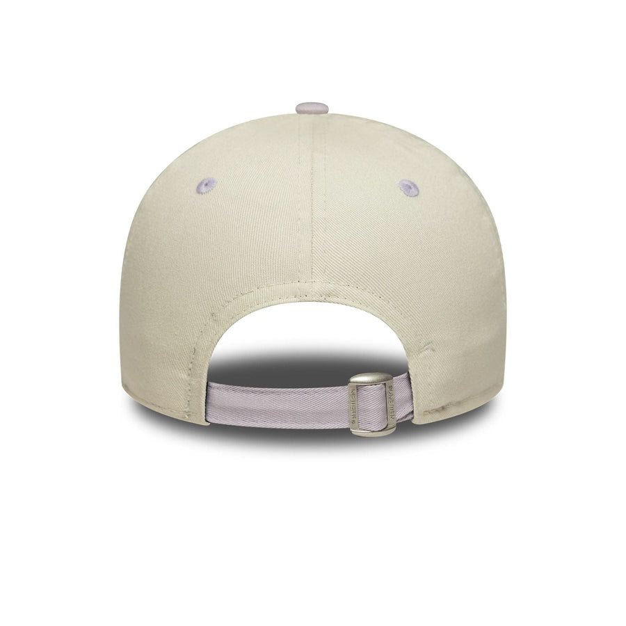 This is a Chelsea FC Lion Crest Womens Contrast Cream 9FORTY Adjustable Cap 4