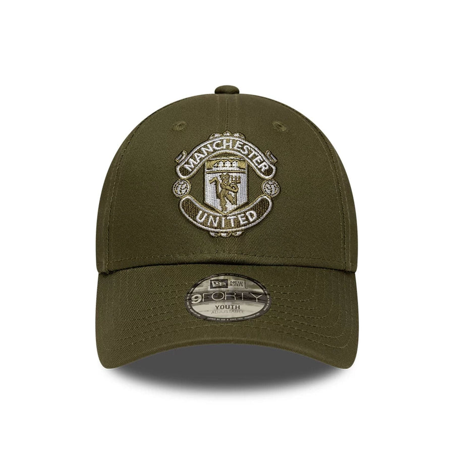 This is a Manchester United FC Youth Seasonal Green 9FORTY Adjustable Cap 2