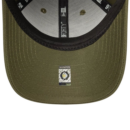 This is a Manchester United FC Youth Seasonal Green 9FORTY Adjustable Cap 5