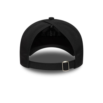 This is a Manchester United FC Womens Core Black Pony Tail Adjustable Cap 2