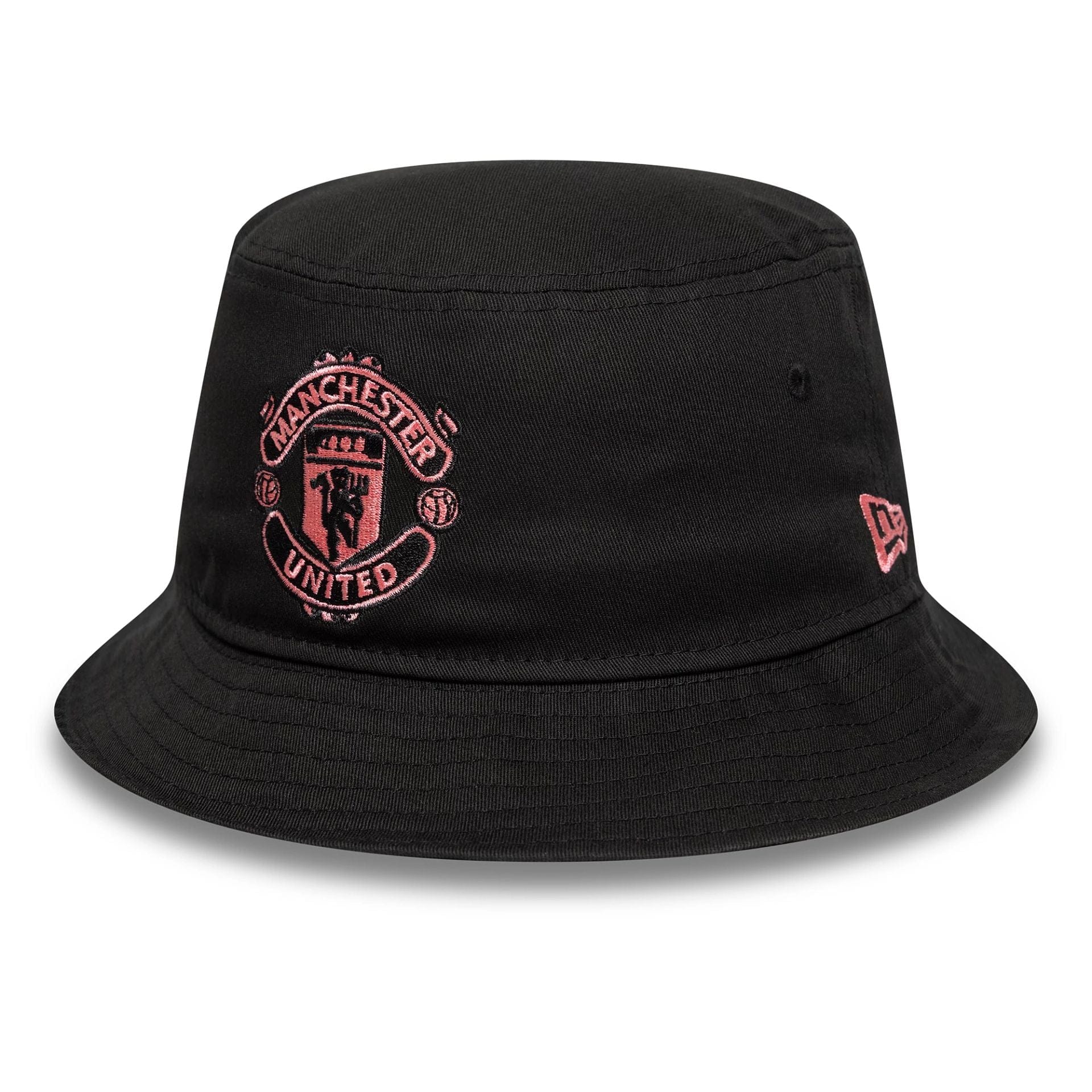 This is a Manchester United FC Seasonal Black Bucket Hat 1