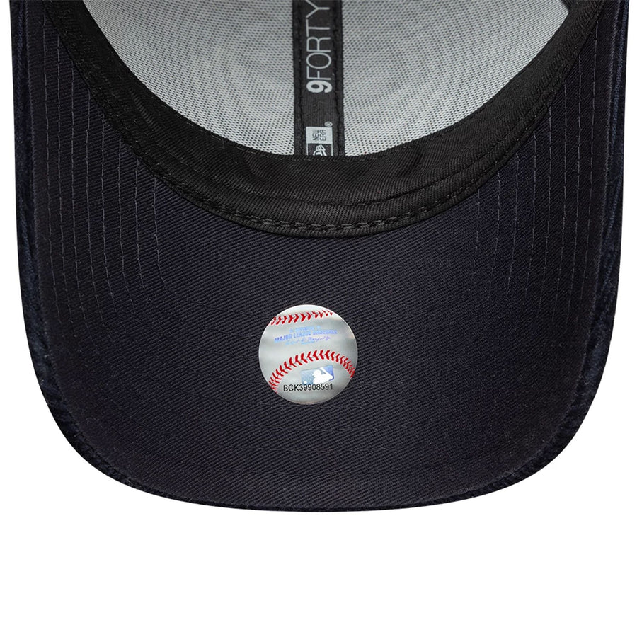 This is a LA Dodgers Cord & Tweed Navy 9FORTY Adjustable Cap 7