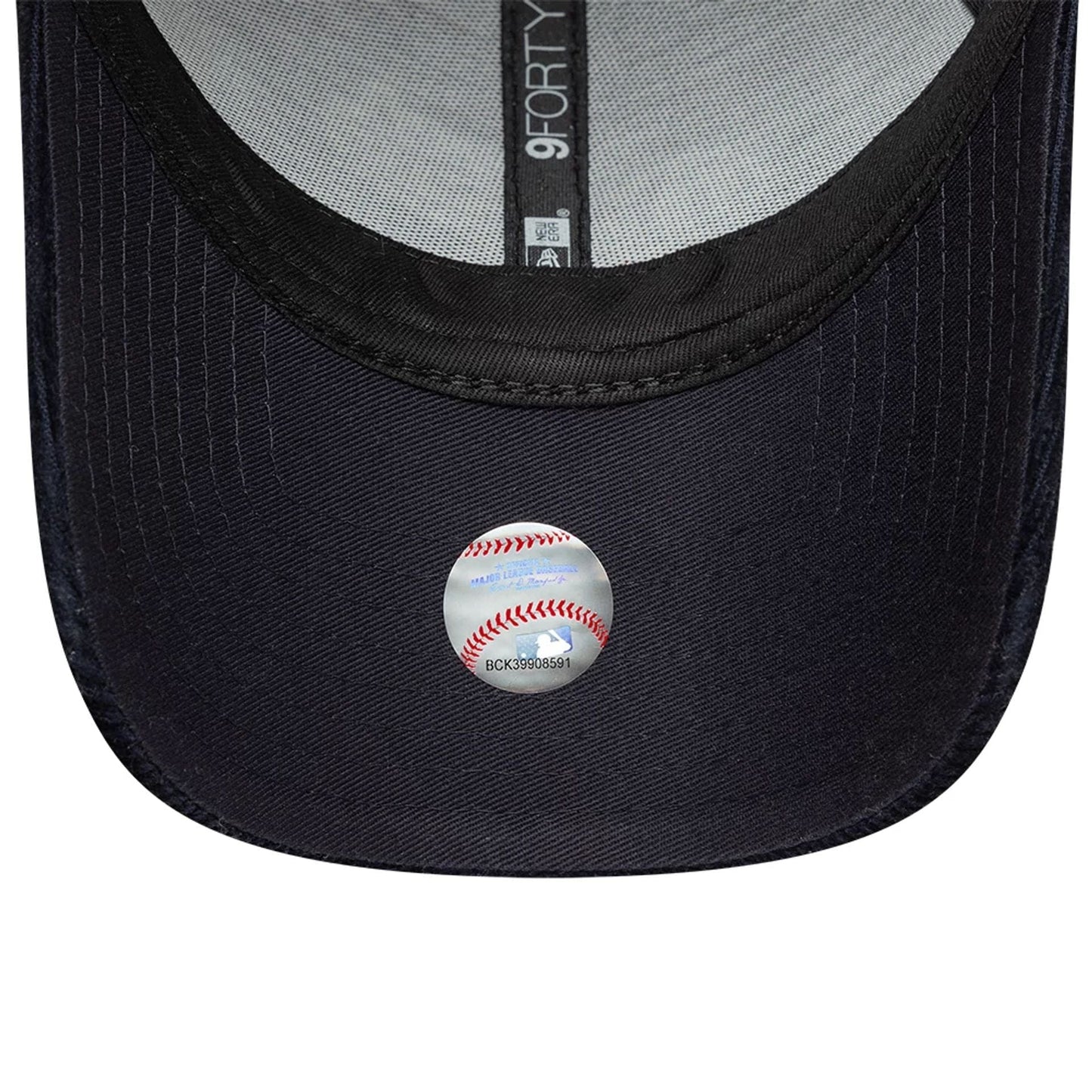 This is a LA Dodgers Cord & Tweed Navy 9FORTY Adjustable Cap 7