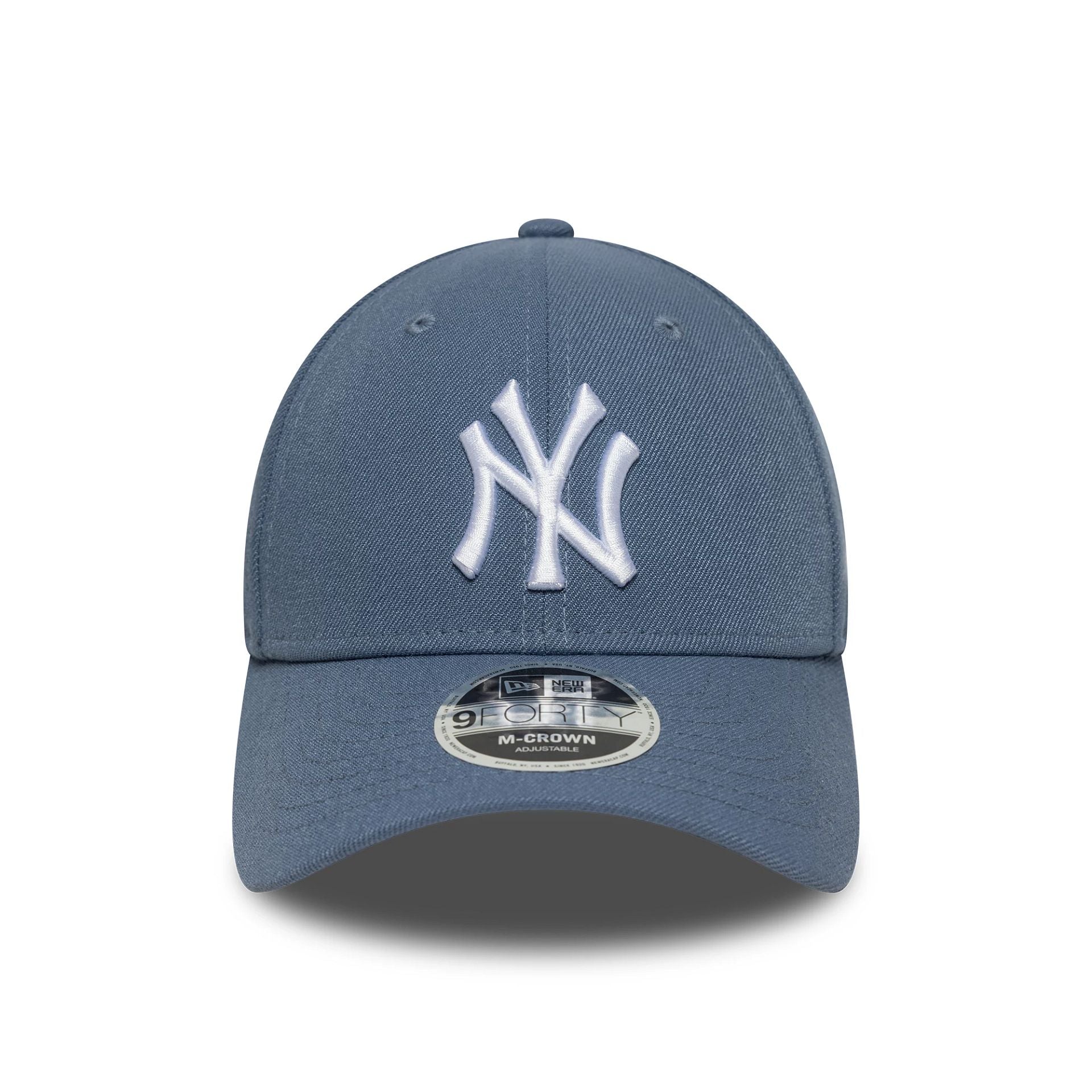 This is a New York Yankees MLB Dark Blue 9FORTY M-Crown Adjustable Cap 3