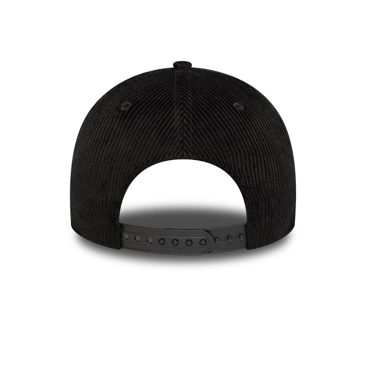 This is a Chicago Bulls MLB Cord Black 9FORTY M-Crown Adjustable Cap 4