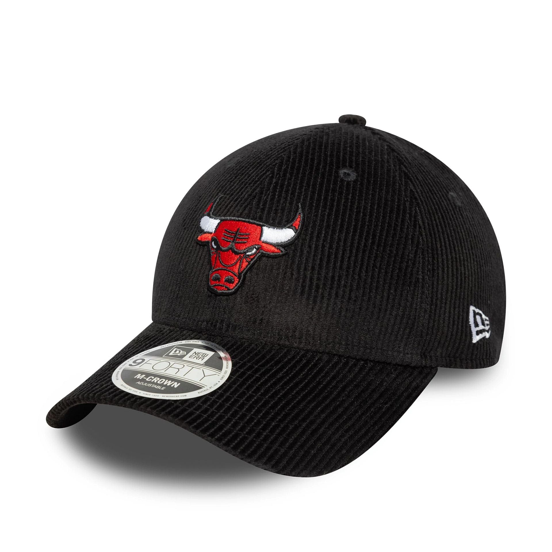 This is a Chicago Bulls MLB Cord Black 9FORTY M-Crown Adjustable Cap 1