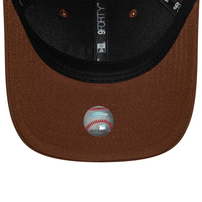 This is a Oakland Athletics MLB Brown 9FORTY M-Crown Adjustable Cap 5