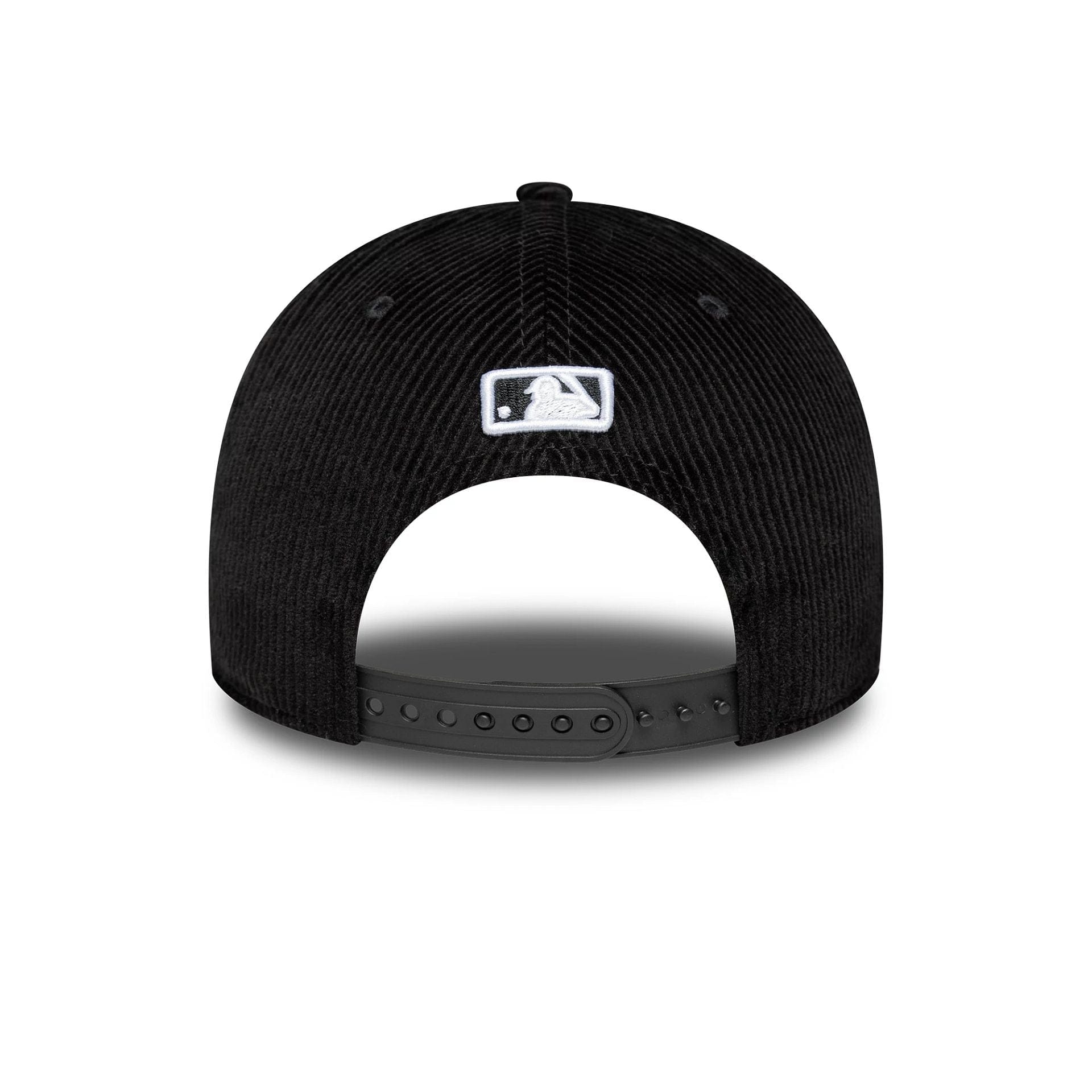 This is a New York Yankees MLB Cord Black 9FORTY M-Crown Adjustable Cap 4