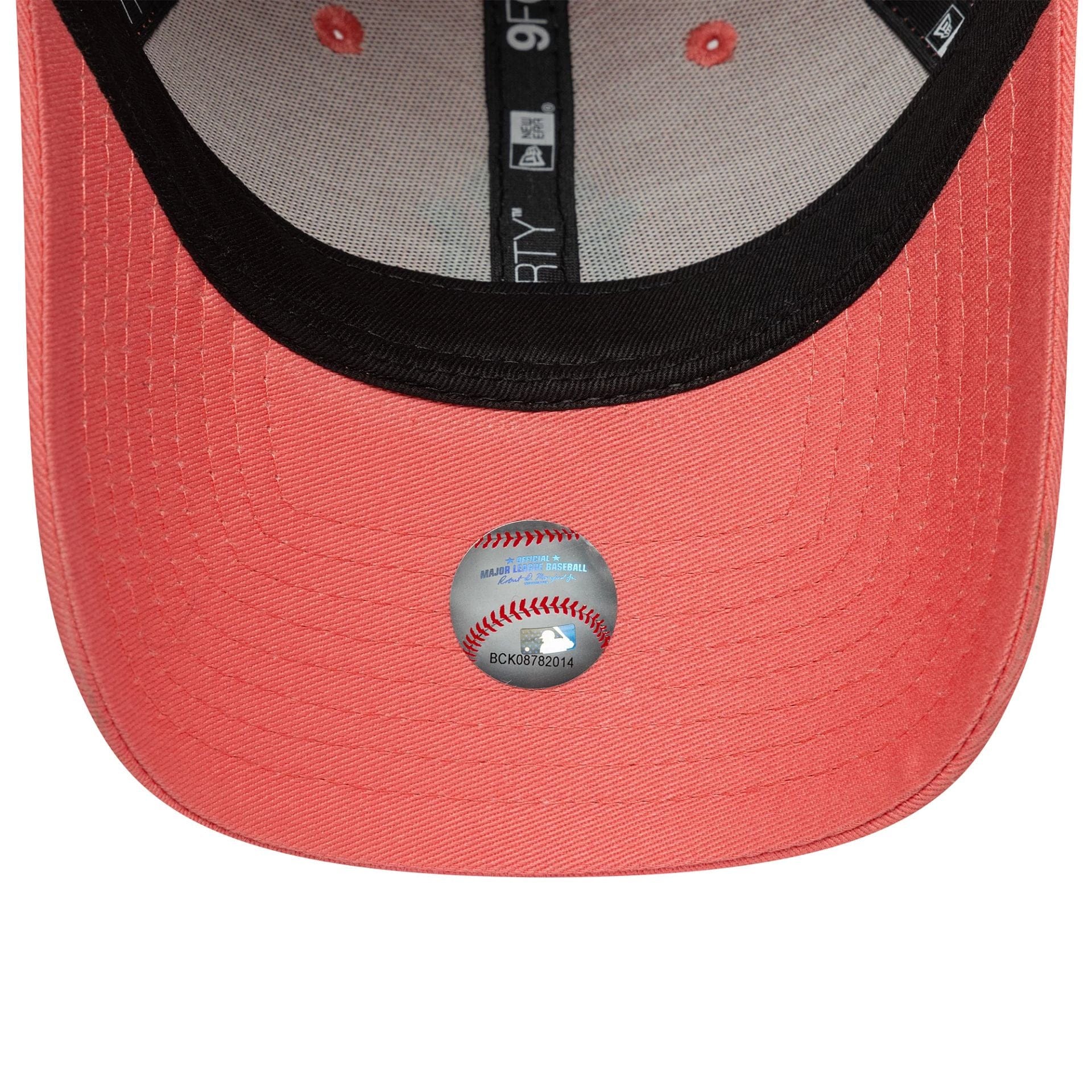 This is a New York Yankees Womens MLB League Essential Pastel Pink 9FORTY Adjustable Cap 5