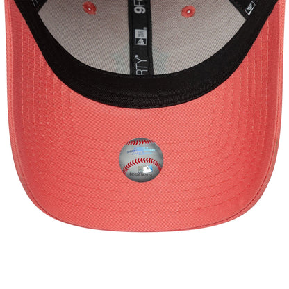 This is a New York Yankees Womens MLB League Essential Pastel Pink 9FORTY Adjustable Cap 5