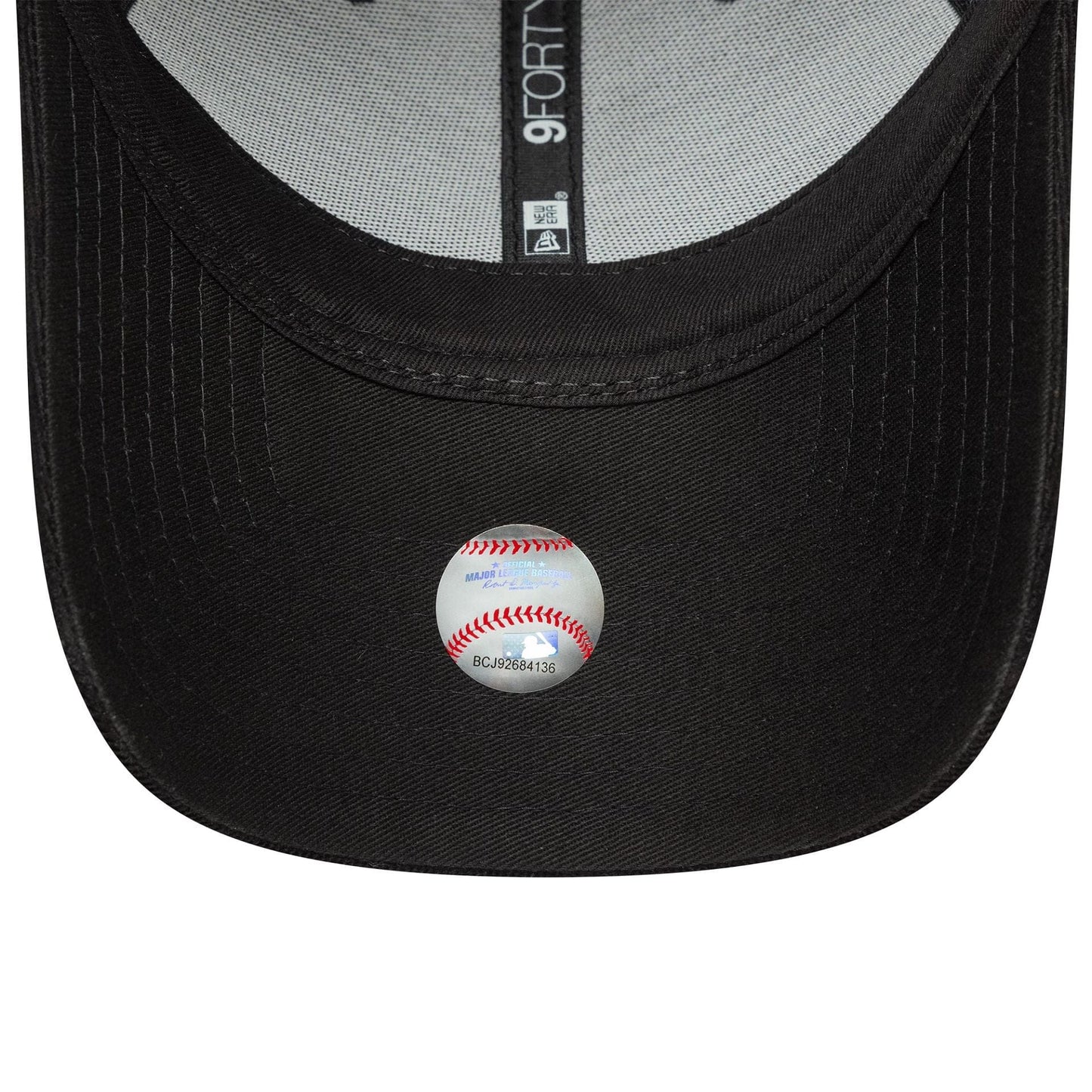 This is a New York Yankees MLB Flawless Cord Black 9FORTY Adjustable Cap 5
