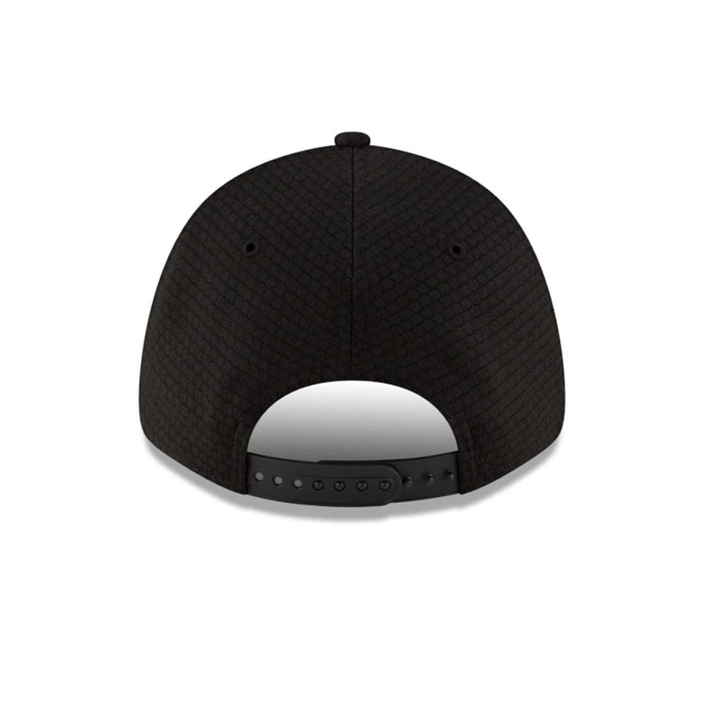 This is a New York Yankees MLB Flawless Mesh Black 9FORTY Adjustable Cap. 4