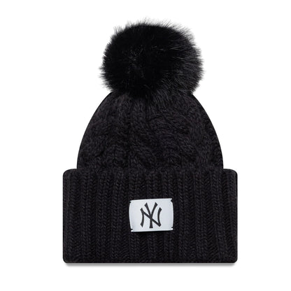 This is a New York Yankees Youth MLB Black Cable Knit Beanie Hat 1