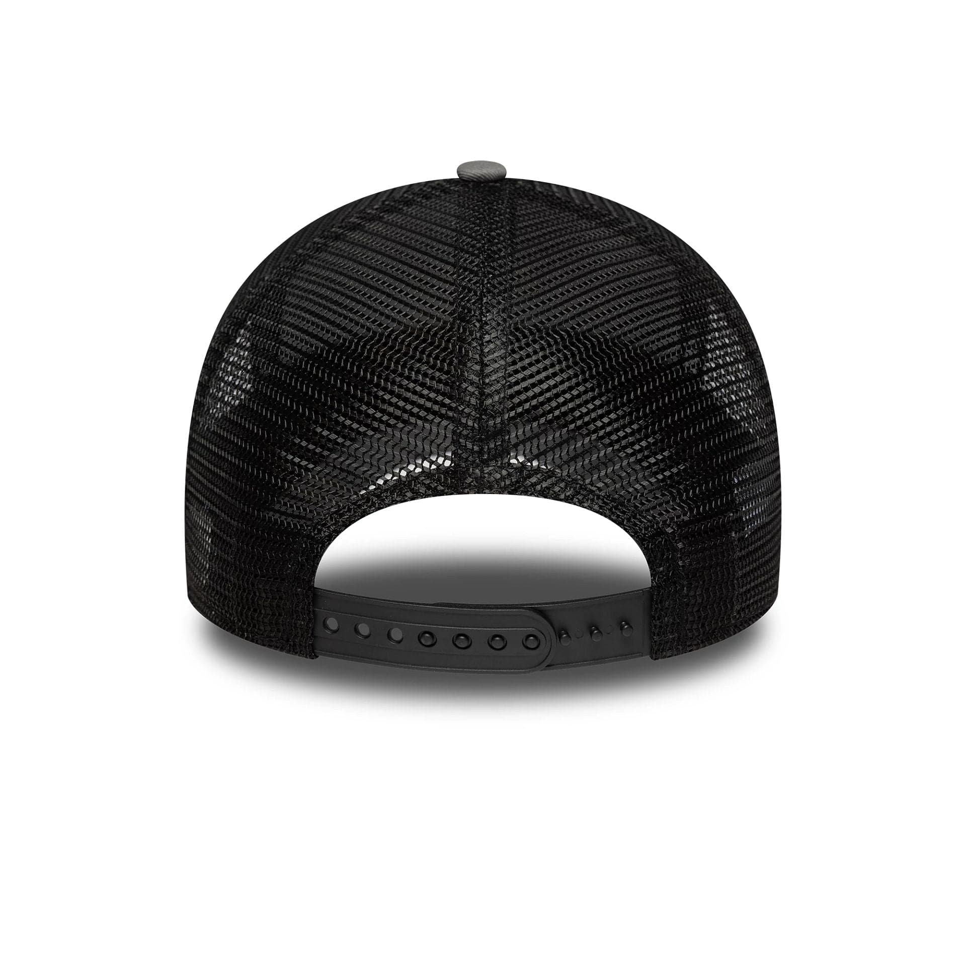 This is a Batman Youth DC Black 9FORTY Trucker Adjustable Cap 4