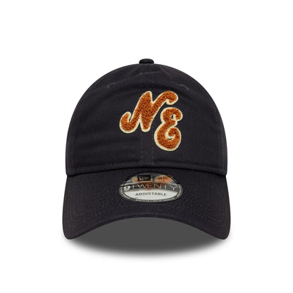 This is a New Era Boucle Navy 9TWENTY Adjustable Cap 2