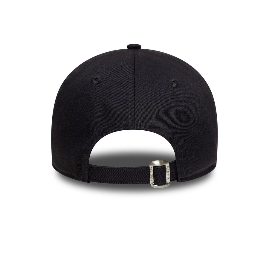 This is a New Era Boucle Navy 9TWENTY Adjustable Cap 4
