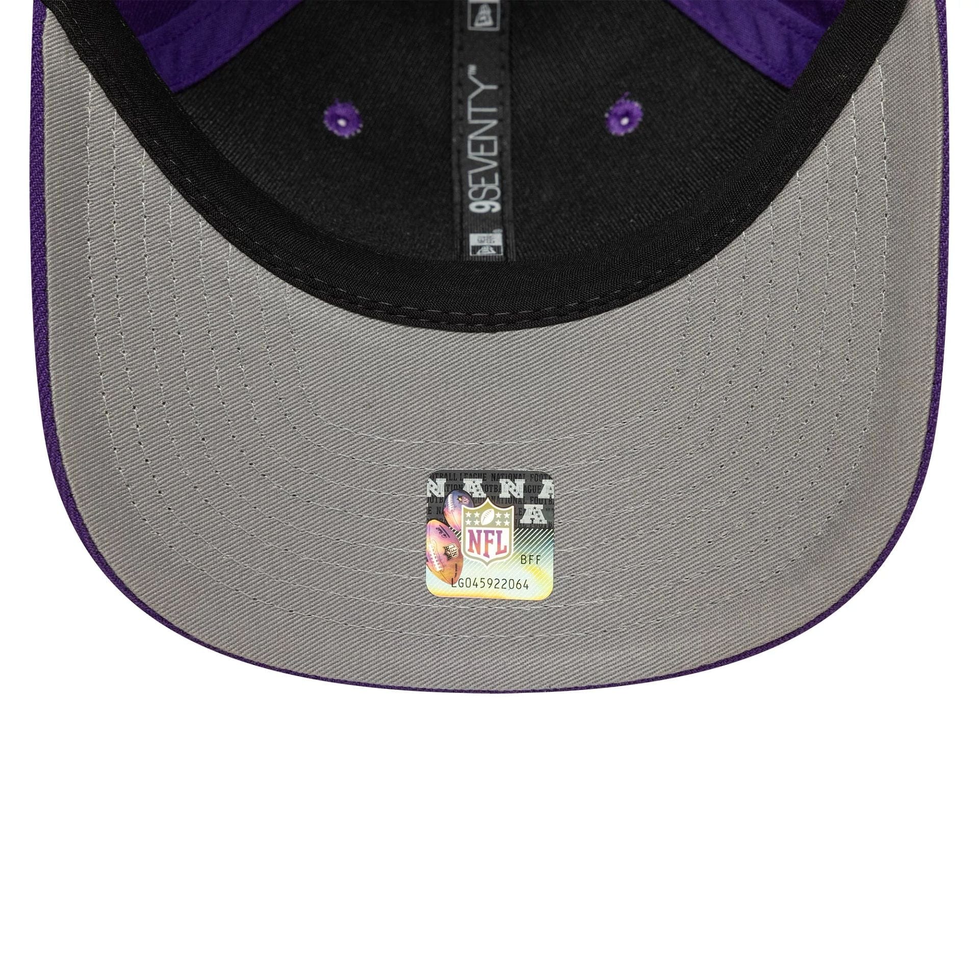 This is a Minnesota Vikings NFL Patch Purple 9SEVENTY Stretch-Snap Adjustable Cap 2