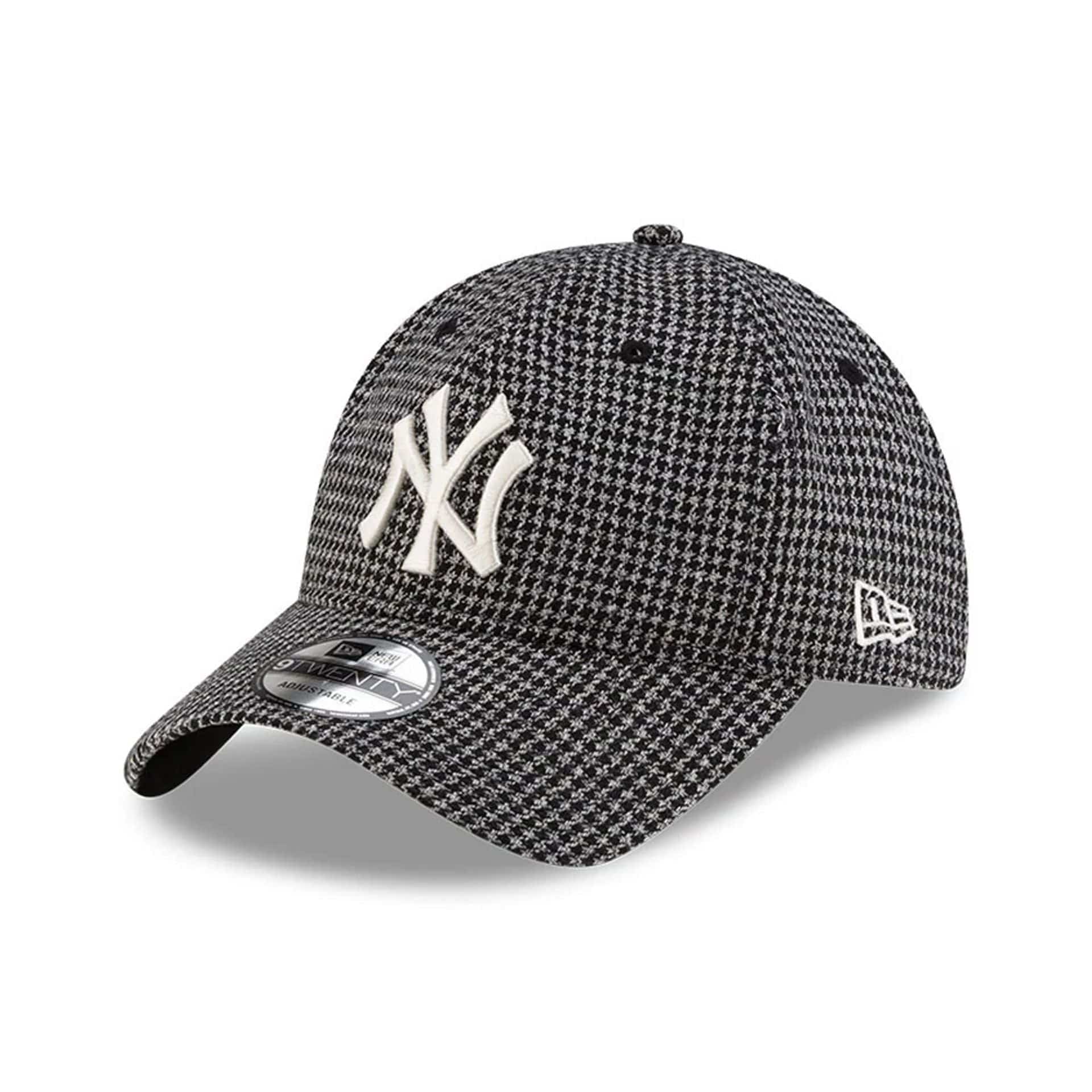 This is a New York Yankees MLB Houndstooth Black 9TWENTY Adjustable Cap 2