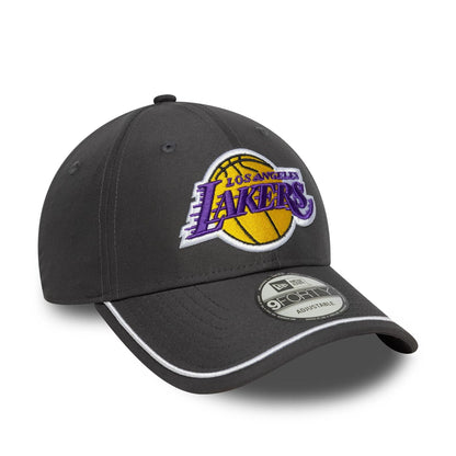This is a LA Lakers NBA Piping Dark Grey 9FORTY Adjustable Cap 3