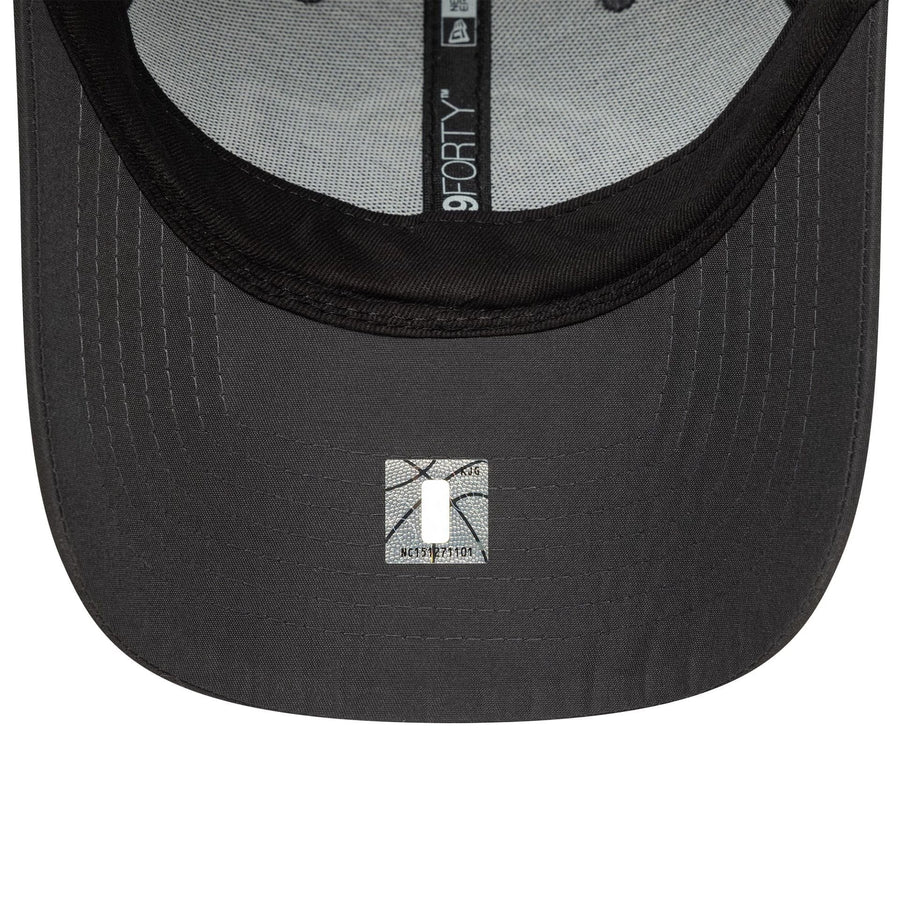This is a LA Lakers NBA Piping Dark Grey 9FORTY Adjustable Cap 5