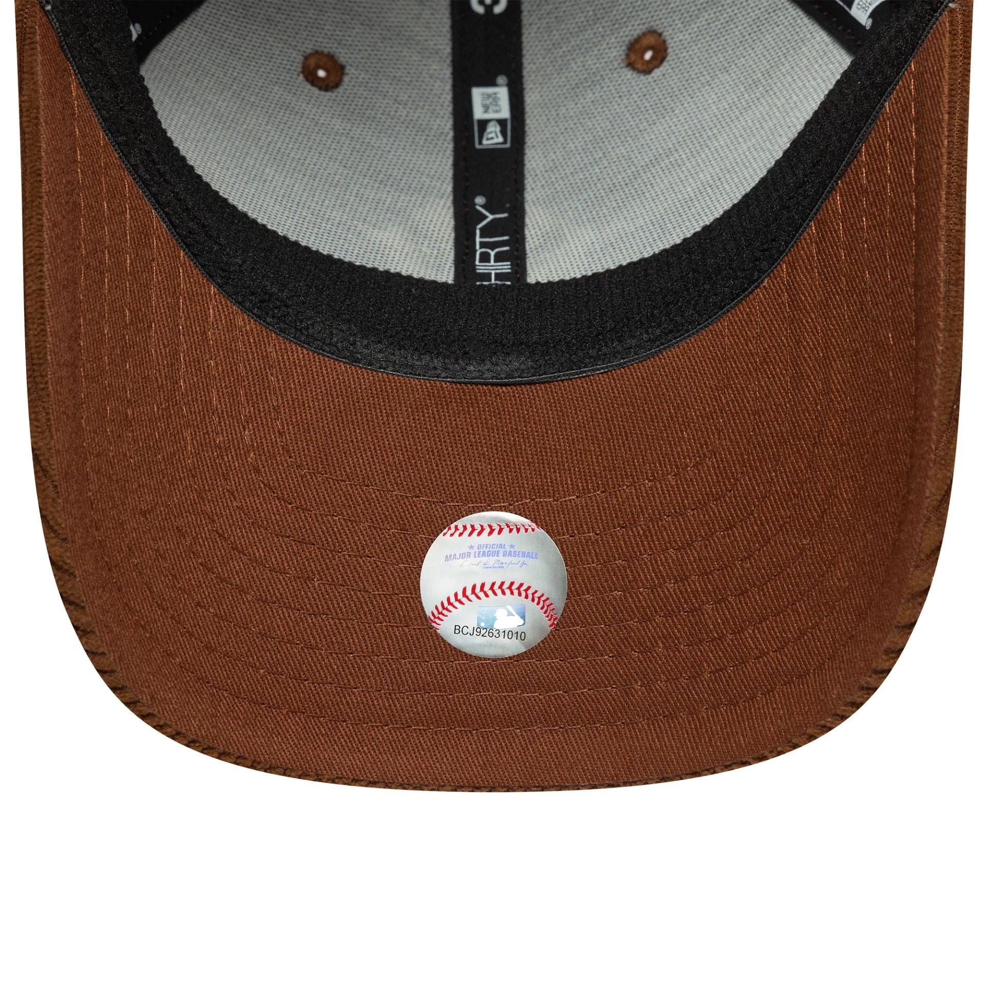 This is a New York Yankees MLB Cord Brown 39THIRTY Stretch-Fit Cap 5