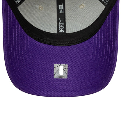 This is a LA Lakers NBA Colour Block Cream 9FORTY Adjustable Cap 5
