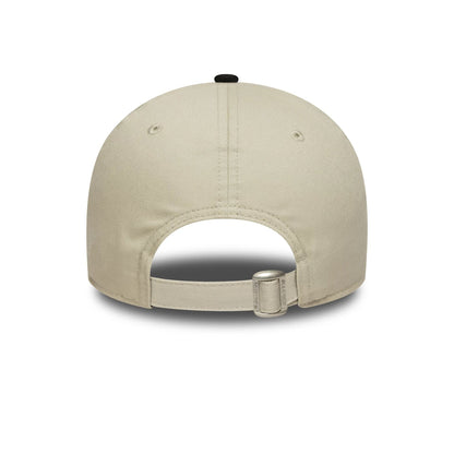 This is a Chicago Bulls NBA Colour Block Cream 9FORTY Adjustable Cap 4