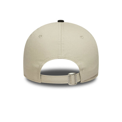 This is a Chicago White Sox MLB League Essential Cream 9FORTY Adjustable Cap 4