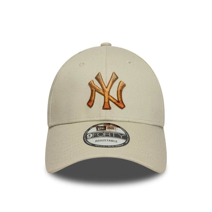 This is a New York Yankees MLB Ombre Infill Cream 9FORTY Adjustable Cap 2