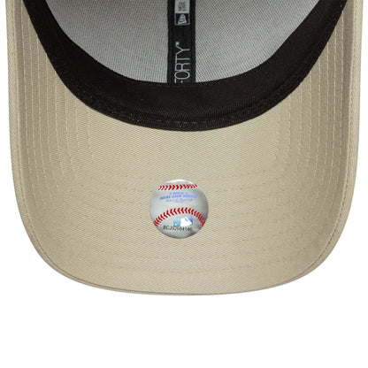 This is a New York Yankees MLB Ombre Infill Cream 9FORTY Adjustable Cap 4