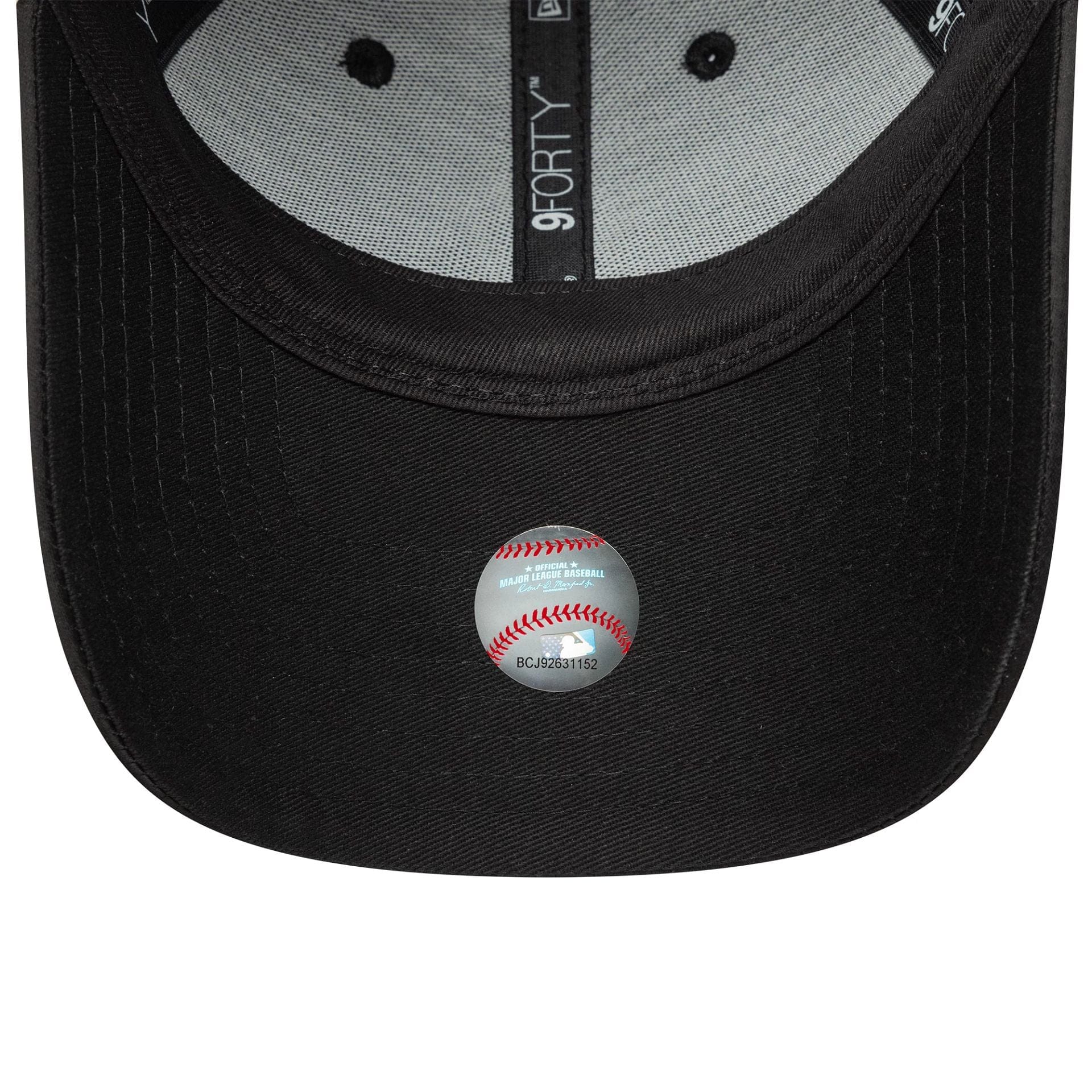 This is a New York Yankees MLB Satin Rhinestone Black 9FORTY Adjustable Cap 5