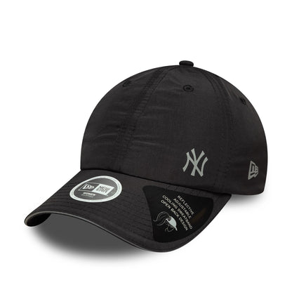This is a New York Yankees Womens MLB Flawless Black Pony Tail Adjustable Cap 1