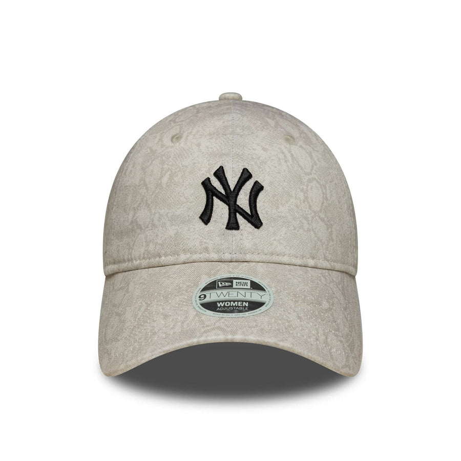 This is a New York Yankees Womens MLB Animal Cream 9TWENTY Adjustable Cap 2