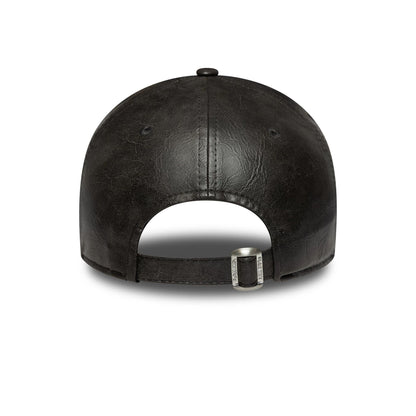 This is a New York Yankees Womens MLB Tonal PU Black 9TWENTY Adjustable Cap 4