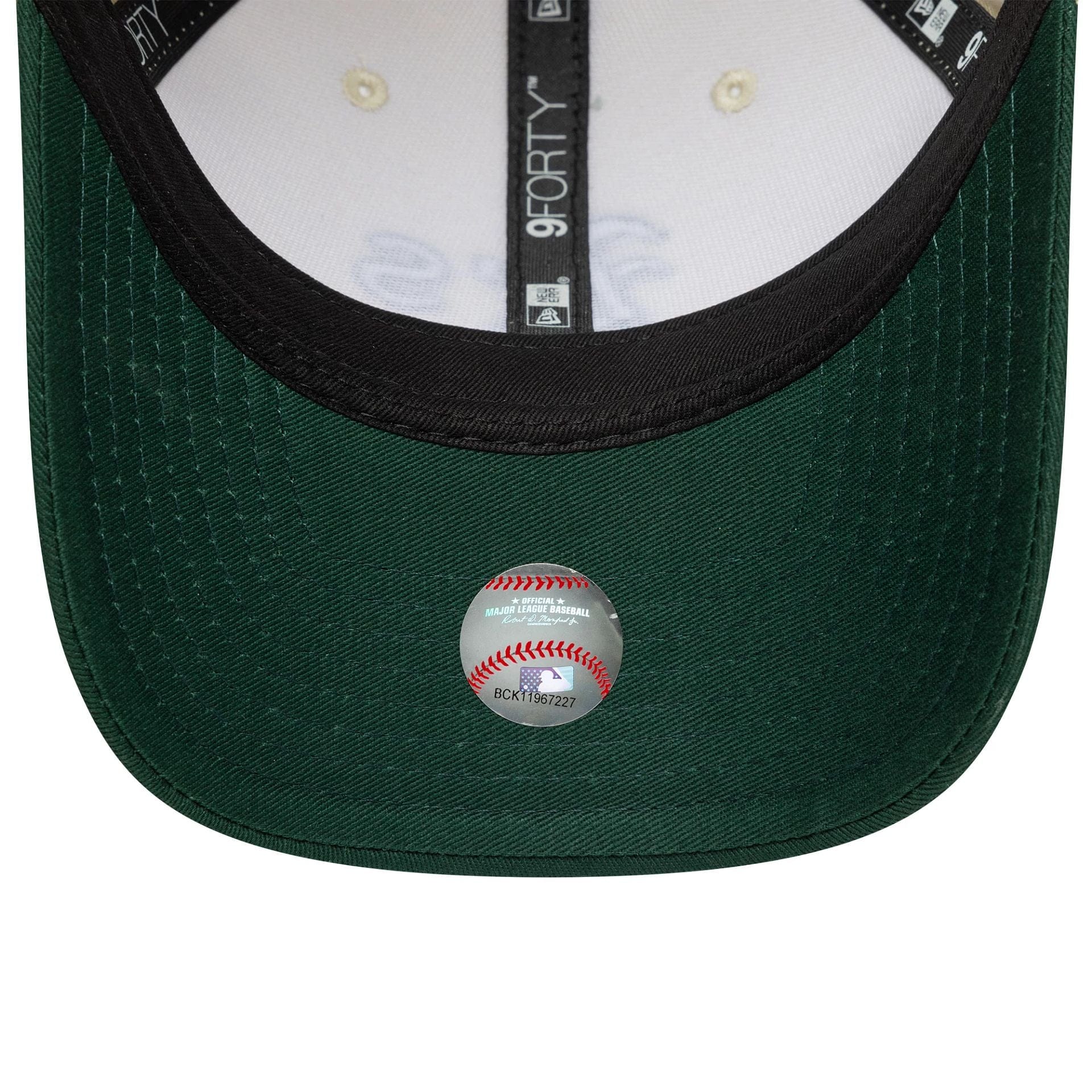 This is a Oakland Athletics MLB Colour Block Cream 9FORTY M-Crown Adjustable Cap 6