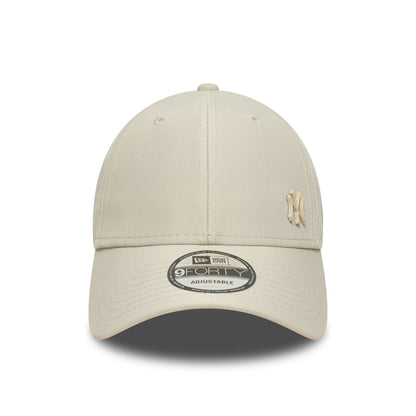 This is a New York Yankees MLB Tonal Flawless Cream 9FORTY Adjustable Cap 2