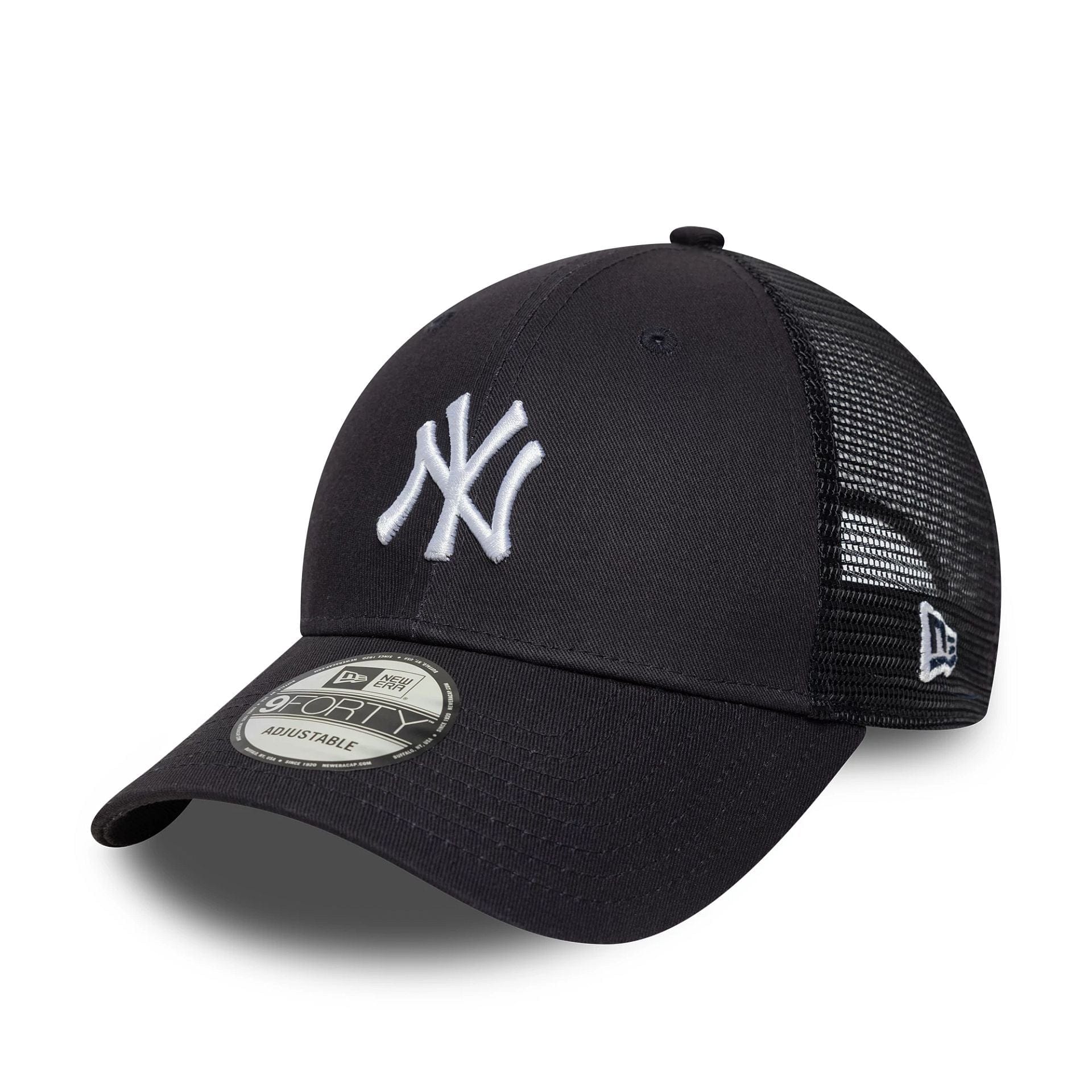 This is a New York Yankees MLB Homefield Navy 9FORTY Trucker Adjustable Cap 1