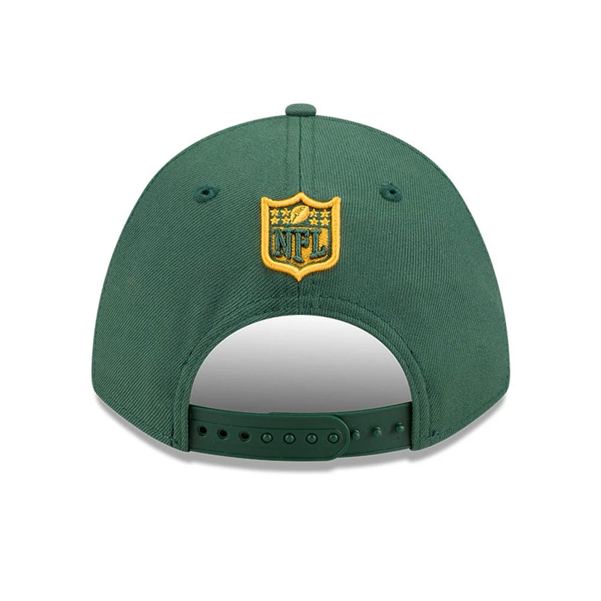Pictured is this NFL Team Green Bay Packers 9FORTY M-Crown cap in dark green. 5