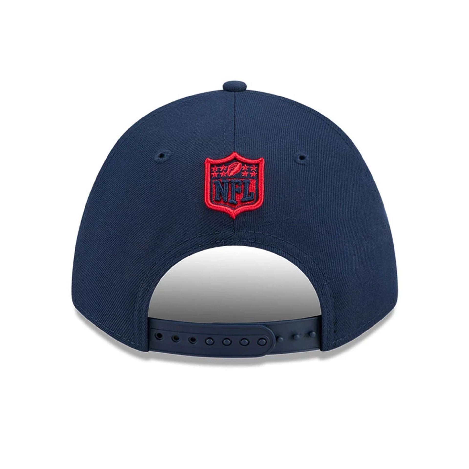 Pictured is this NFL Team New England Patriots 9FORTY M-Crown cap in dark blue. 5