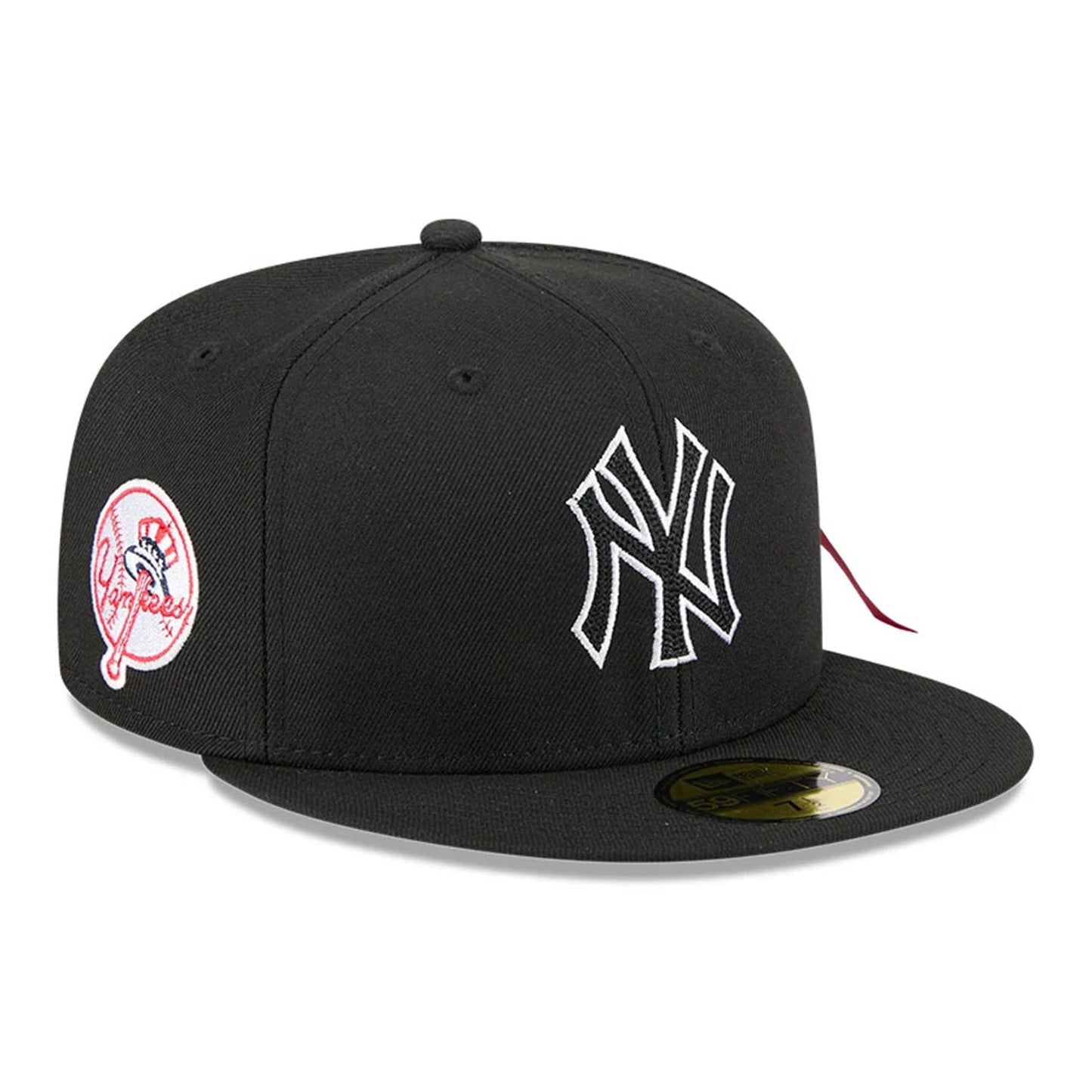 This is a New York Yankees MLB X Alpha Black 59FIFTY Fitted Cap 4