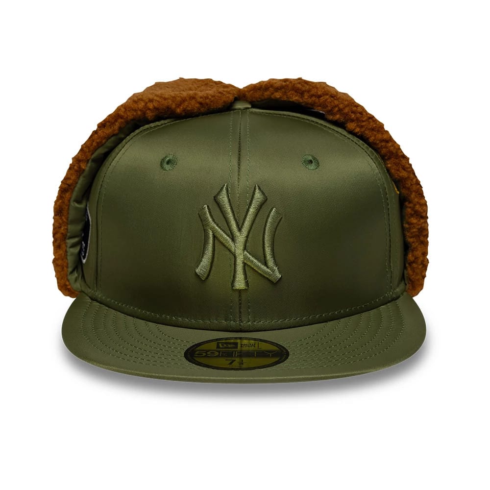 This is a New York Yankees MLB X Alpha Open Green Dogear 59FIFTY Fitted Cap 3